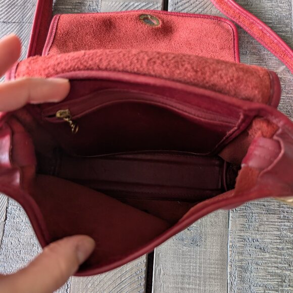 Vintage Coach Legacy Companion Flap Turn Lock Crossbody Red Leather 9715 - Picture 3 of 9